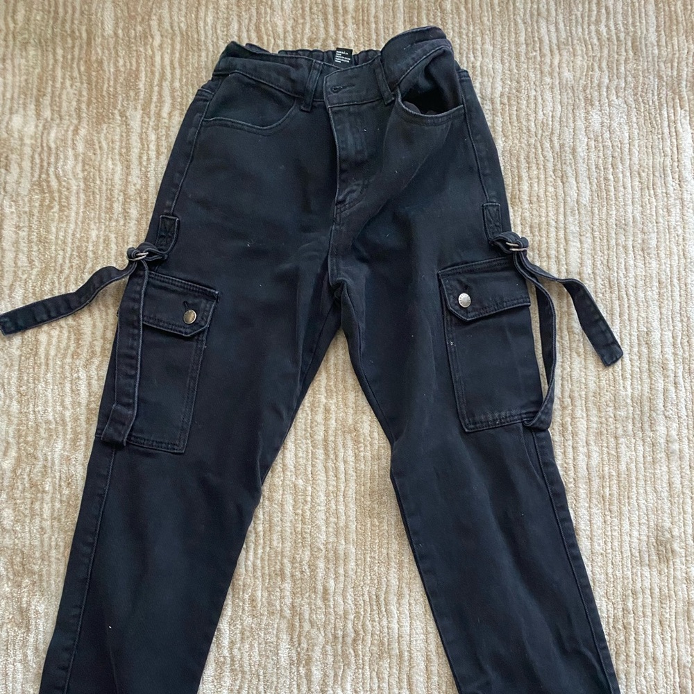 Black cargo pant